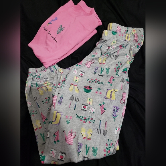 Joyspun size small pajamas pants and matching shirt NWOT - Picture 4 of 5